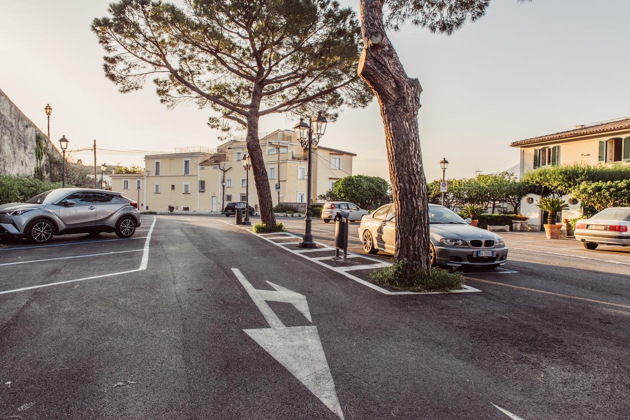 Hotel L' Ambasciata Gaeta Esterno foto