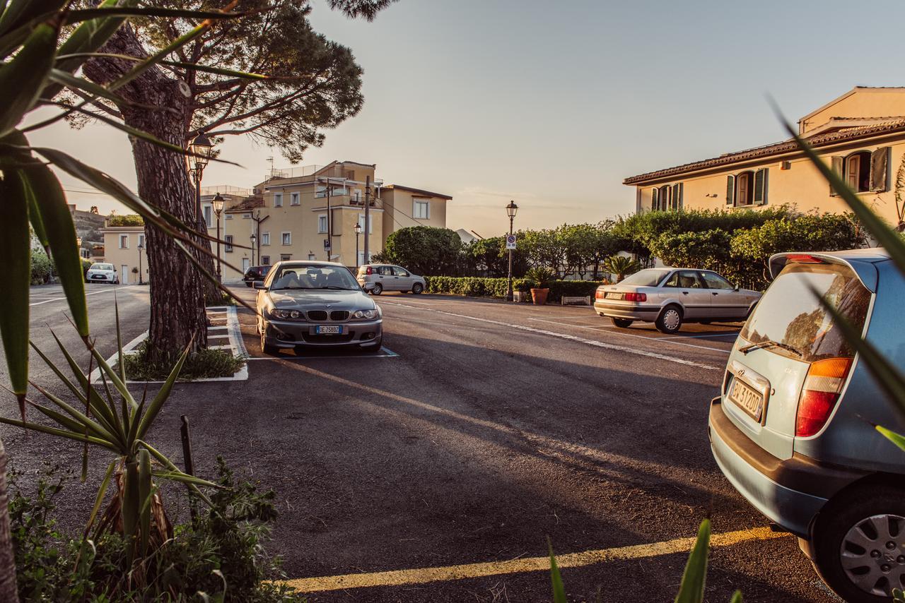Hotel L' Ambasciata Gaeta Esterno foto